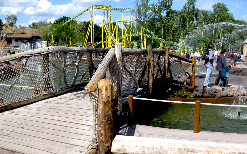 Bruggen op maat in Toverland Sevenum