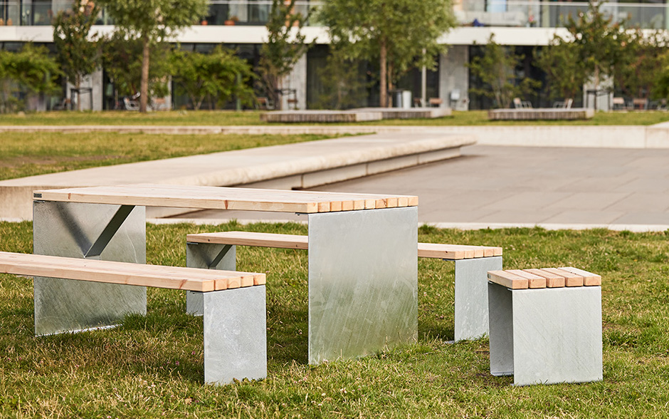 LINN kruk of bijzettafel staal & hout